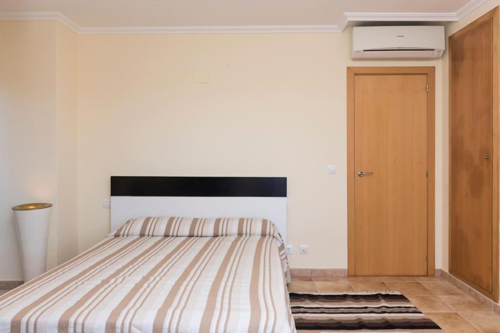 Casa Junto Golf La Sella Y Centro Budista Sakya Muntanya la Sella Esterno foto